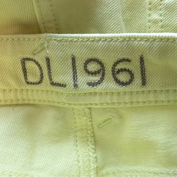 New DL1961 Cameron Pin Up Shorts in Meringue Yellow | Size 30 - Picture 6 of 14